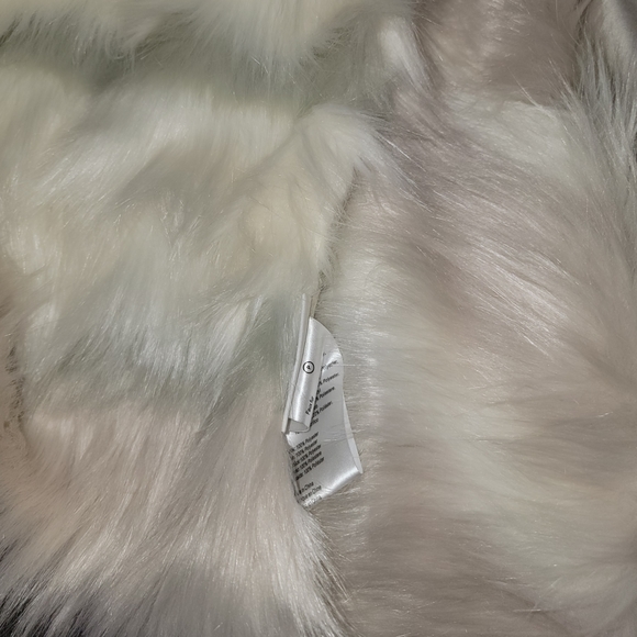 Anthropologie Bedding Anthropologie Janelle Faux Fur Throw Blanket